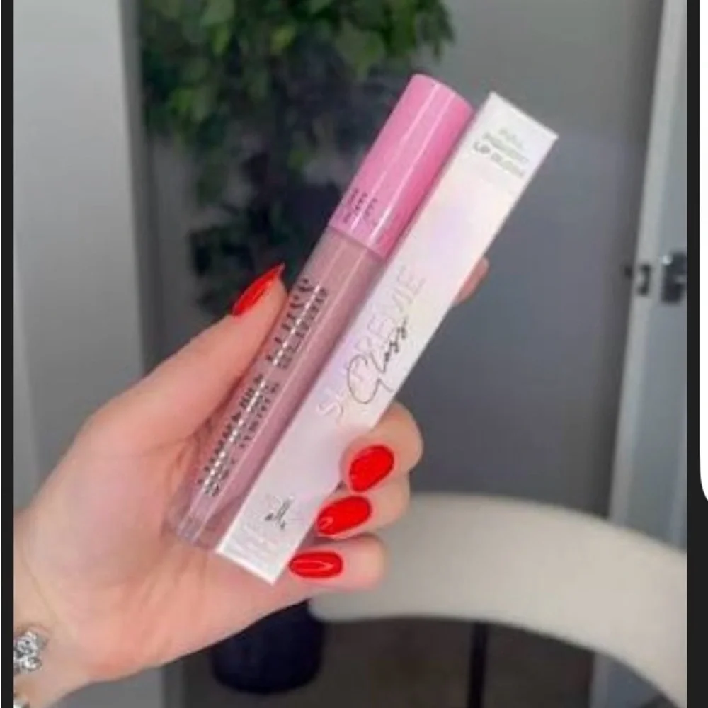Jeffree Star Supreme Gloss - Naked in the Dark (Taupe Nude)